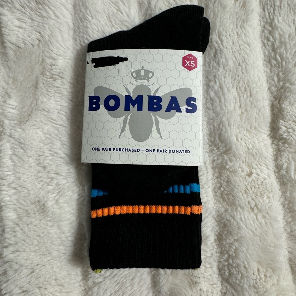 Bombas XS Youth Solid Black Stripes Ankle Socks  NWT